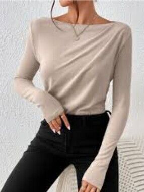 Women’s Long-Sleeve Drape Back Top in Light Taupe